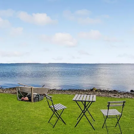 Stunning In With Wifi And 3 Bedrooms 2 * Hesselager